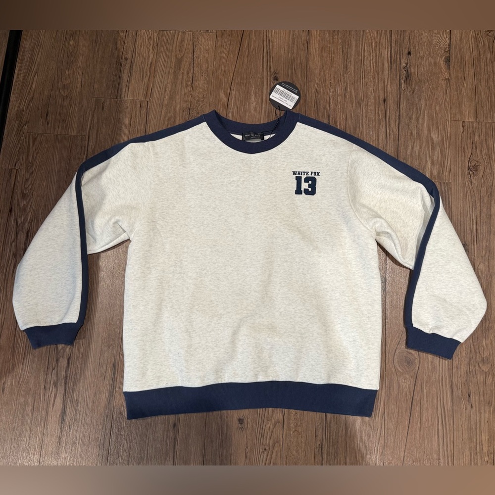 🚫 SOLD 🚫NWT White Fox Sweater